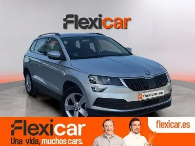 Usado Skoda Karoq Active 110 CV (80 kW) 2022 Gris SUV