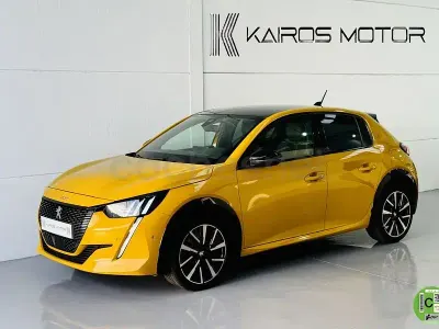 Usado Peugeot 208 GT 100 CV (73 kW) 2021 Amarillo Utilitario