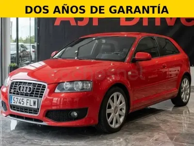 Usado Audi A3 Attraction 140 CV (102 kW) 2005 Rojo Utilitario