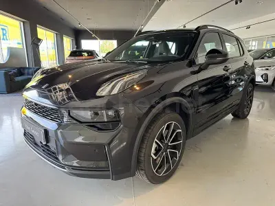 Usado Lynk & Co 01 276 CV (202 kW) 2026 Negro SUV