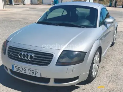 Usado Audi TT 180 CV (132 kW) 2005 Gris / plata Coupe