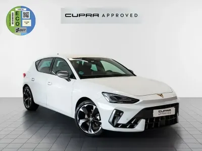 Usado Cupra Leon 150 HP (110 kW) 2025 Branco Sedan