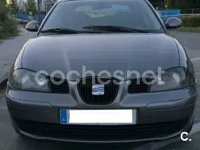 Usado Seat Cordoba Stella 75 CV (55 kW) 2003 Gris / plata Berlina