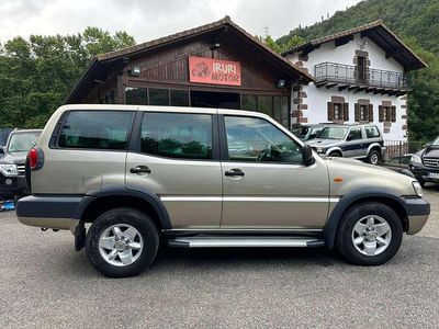 Beige Usado 2003 Nissan Terrano SUV | 13.499 € (Un poco caro)