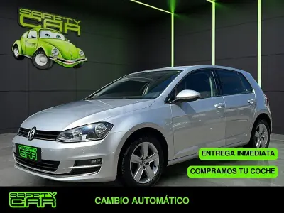 Usado VW Golf VII Advance 105 CV (77 kW) 2014 Gris / plata Berlina