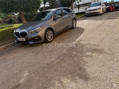 Usado BMW 118 136 CV (100 kW) 2023 Gris / plata Utilitario