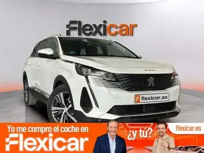 Usado Peugeot 5008 Allure 130 CV (95 kW) 2021 Blanco SUV