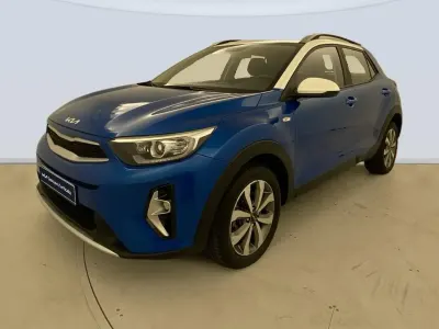 Usado Kia Stonic 101 CV (74 kW) 2022 Azul SUV