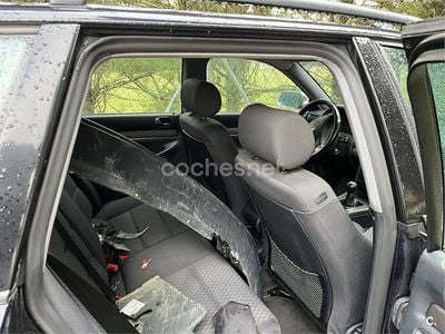 Azul Usado 1999 Audi A4 Familiar | 1000 €