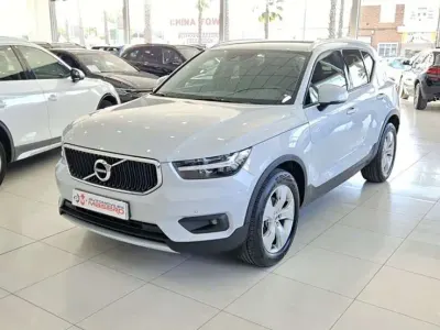 Usado Volvo XC40 Business Edition 150 CV (110 kW) 2020 Gris SUV