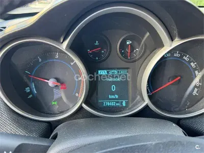 Usado Chevrolet Cruze LS 130 CV (95 kW) 2014 Blanco Berlina