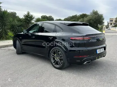 Usado Porsche Cayenne E-Hybrid Coupe 462 CV (339 kW) 2020 Negro SUV