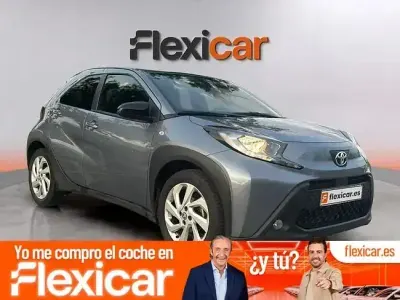 Usado Toyota Aygo 72 CV (52 kW) 2024 Azul