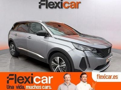 Usado Peugeot 5008 Allure 136 CV (100 kW) 2024 Gris / plata SUV