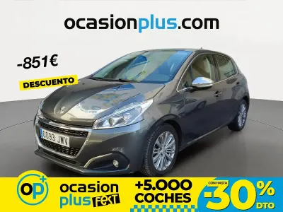 Usado Peugeot 208 Allure 100 CV (73 kW) 2017 Gris Utilitario