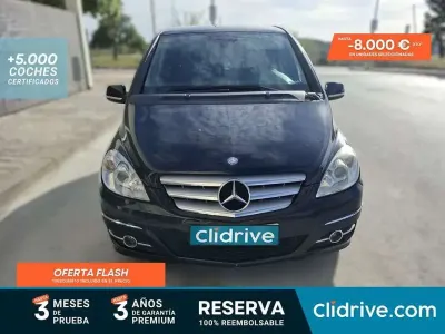 Begagnad Mercedes B180