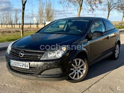Usado Opel Astra GTC Enjoy 105 CV (77 kW) 2005 Negro Berlina