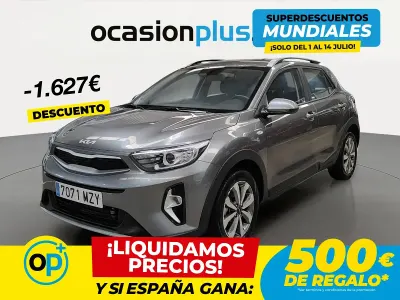 Usado Kia Stonic 100 CV (73 kW) 2025 Gris SUV