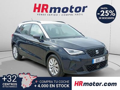 Usado Seat Arona Style 110 CV (80 kW) 2022 Gris / plata SUV