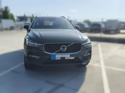 Usado Volvo XC60 Core 197 CV (144 kW) 2022 Gris SUV