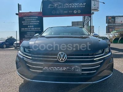 Usado VW Arteon Elegance 150 CV (110 kW) 2021 Gris / plata Berlina