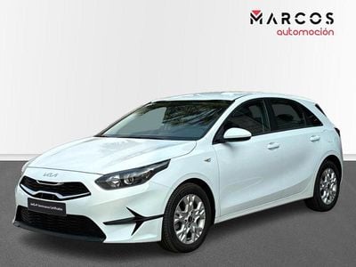 Blanco Usado 2024 Kia Ceed Utilitario | 18.500 € (Precio justo)