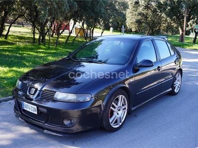 Usado Seat Leon FR 150 CV (110 kW) 2004 Negro Utilitario