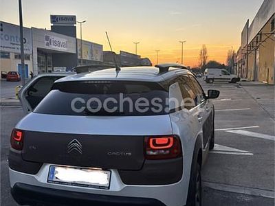 Usado Citroën C4 Cactus Live 100 CV (73 kW) 2015 Blanco Utilitario