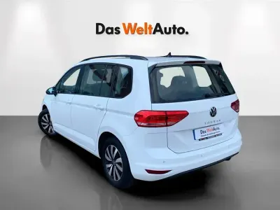 Usado VW Touran Business 122 CV (89 kW) 2022 Blanco Monovolumen