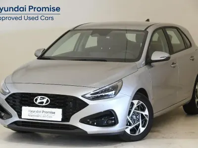 Käytetty Hyundai i30 100 HP (73 kW) 2024 Harmaa