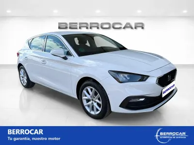 Usado Seat Leon Style 116 CV (85 kW) 2025 Blanco Utilitario