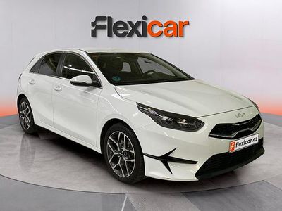 Usado Kia Ceed 100 CV (73 kW) 2021 Blanco Utilitario