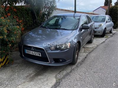 Usado Mitsubishi Lancer Sportback Invite 109 CV (80 kW) 2010 Gris / plata Berlina