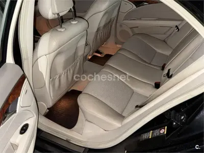 Usado Mercedes E350 Avantgarde 272 CV (200 kW) 2005 Negro Berlina