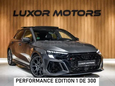 Usado Audi RS3 Performance 400 CV (294 kW) 2023 Gris / plata Berlina