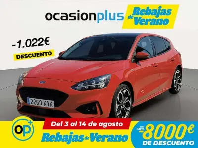 Usado Ford Focus ST-Line 125 CV (91 kW) 2019 Rojo Utilitario