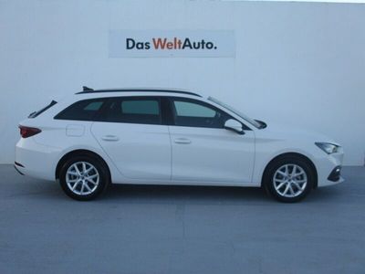 Usado Seat Leon Style 130 CV (95 kW) 2021 Blanco