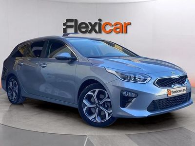 Usado Kia Ceed 136 CV (100 kW) 2020 Gris Utilitario