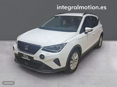 Usado Seat Arona Style Plus 110 CV (80 kW) 2022 Blanco SUV
