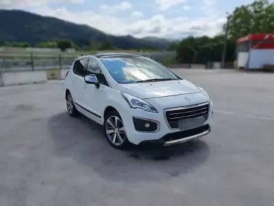 Usado Peugeot 3008 Allure 163 CV (119 kW) 2014 Blanco Familiar