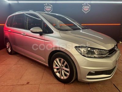 Gris / plata Usado 2017 VW Touran Advance Monovolumen | 13.500 € (Un poco caro)