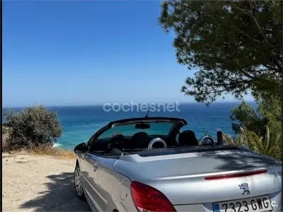 Usado Peugeot 207 CC Sport 150 CV (110 kW) 2010 Gris / plata Descapotable