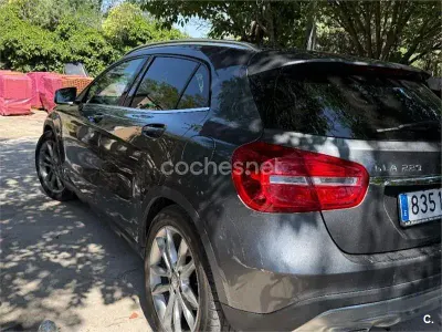 Usado Mercedes GLA220 Style 170 CV (125 kW) 2014 Gris / plata SUV