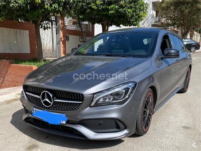 Usado Mercedes CLA220 Shooting Brake 177 CV (130 kW) 2018 Gris / plata Familiar