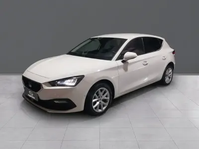 Usado Seat Leon Style 115 CV (84 kW) 2022 Blanco Berlina