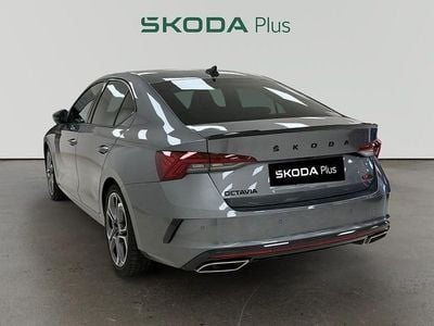 Usado Skoda Octavia RS 245 CV (180 kW) 2022 Gris