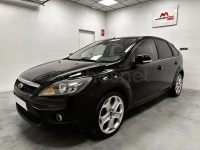 Usado Ford Focus Titanium 145 CV (106 kW) 2008 Negro Berlina