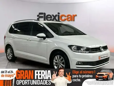 Usado VW Touran Edition 116 CV (85 kW) 2018 Blanco Monovolumen