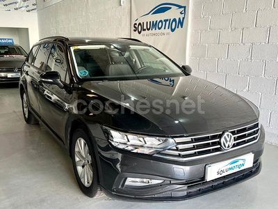 Usado VW Passat 120 CV (88 kW) 2020 Negro Familiar