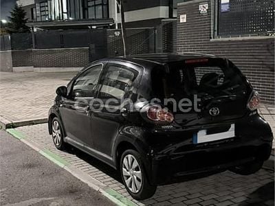 Negro Usado 2014 Toyota Aygo City Utilitario | 5550 € (Precio justo)